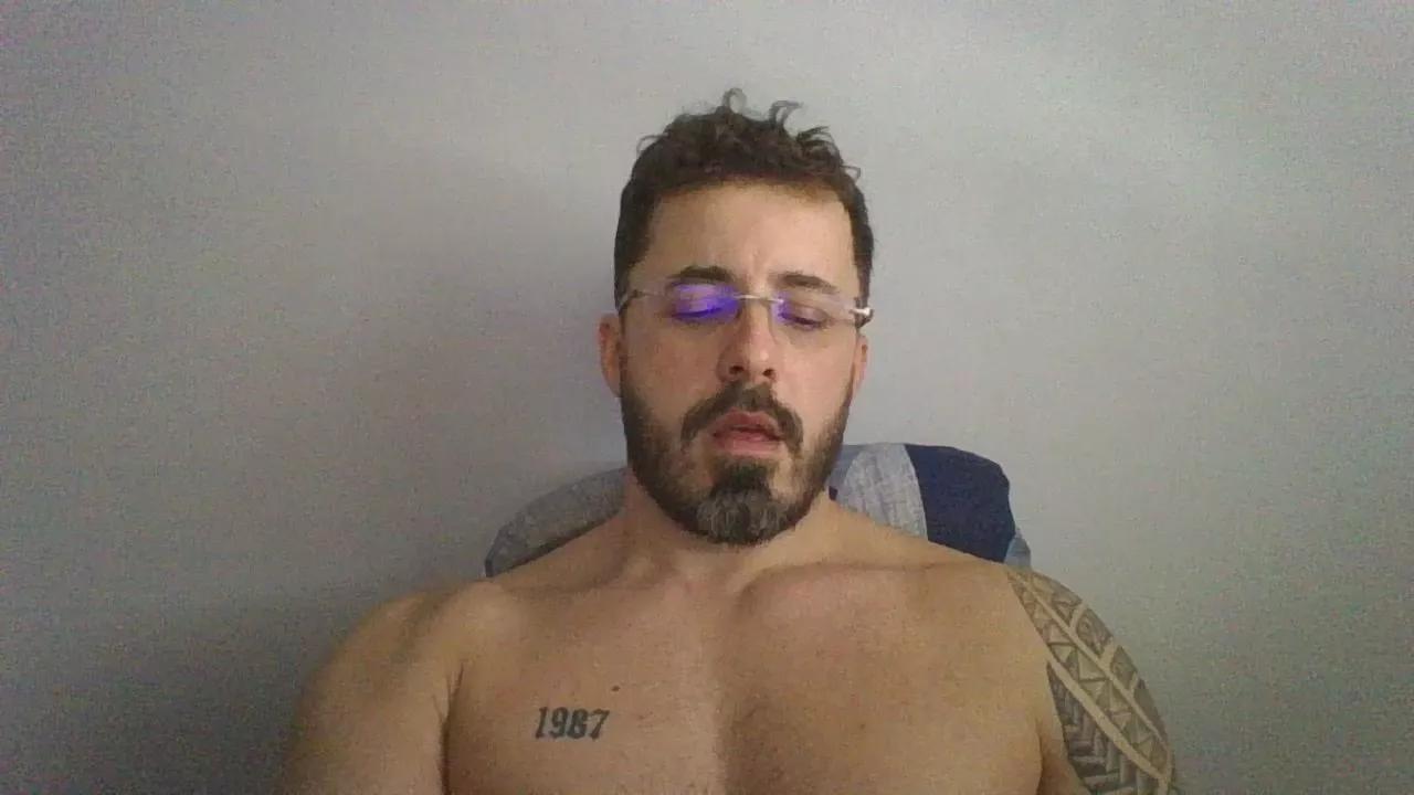 Alers87 on Cam4 