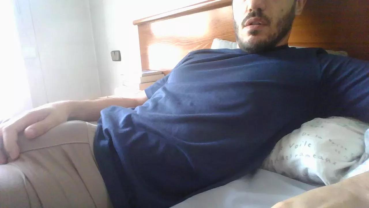 Alvarobcn34 on Cam4 