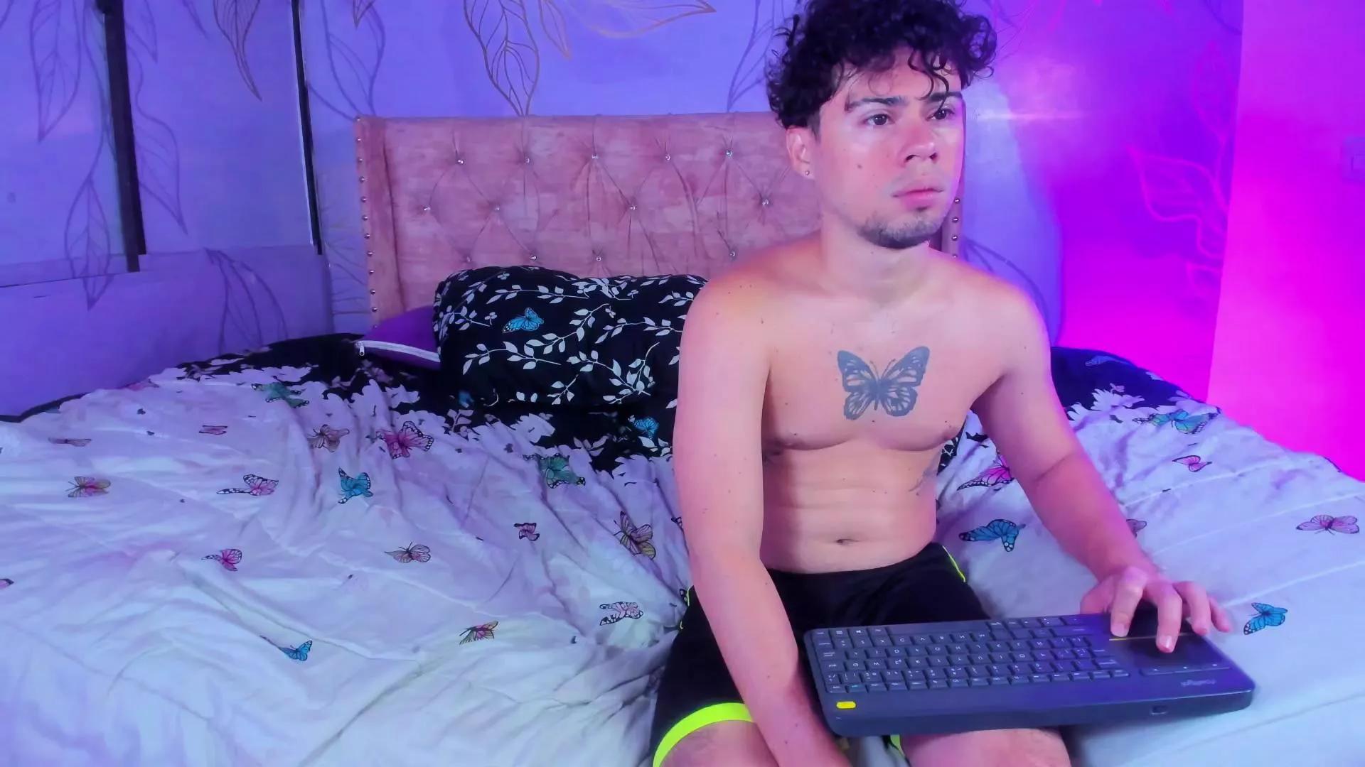 Angel_boyy2 on Cam4 