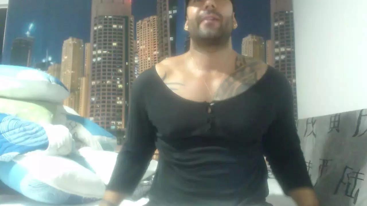 antua_ on Cam4 