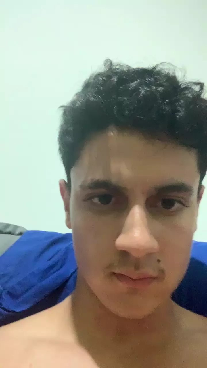 Offline armando3569 on Cam4