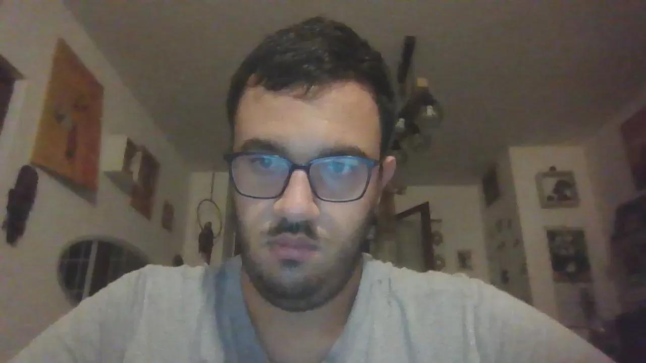 att2000 on Cam4 