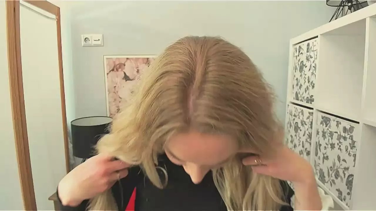 Offline AulloraDoll on Cam4