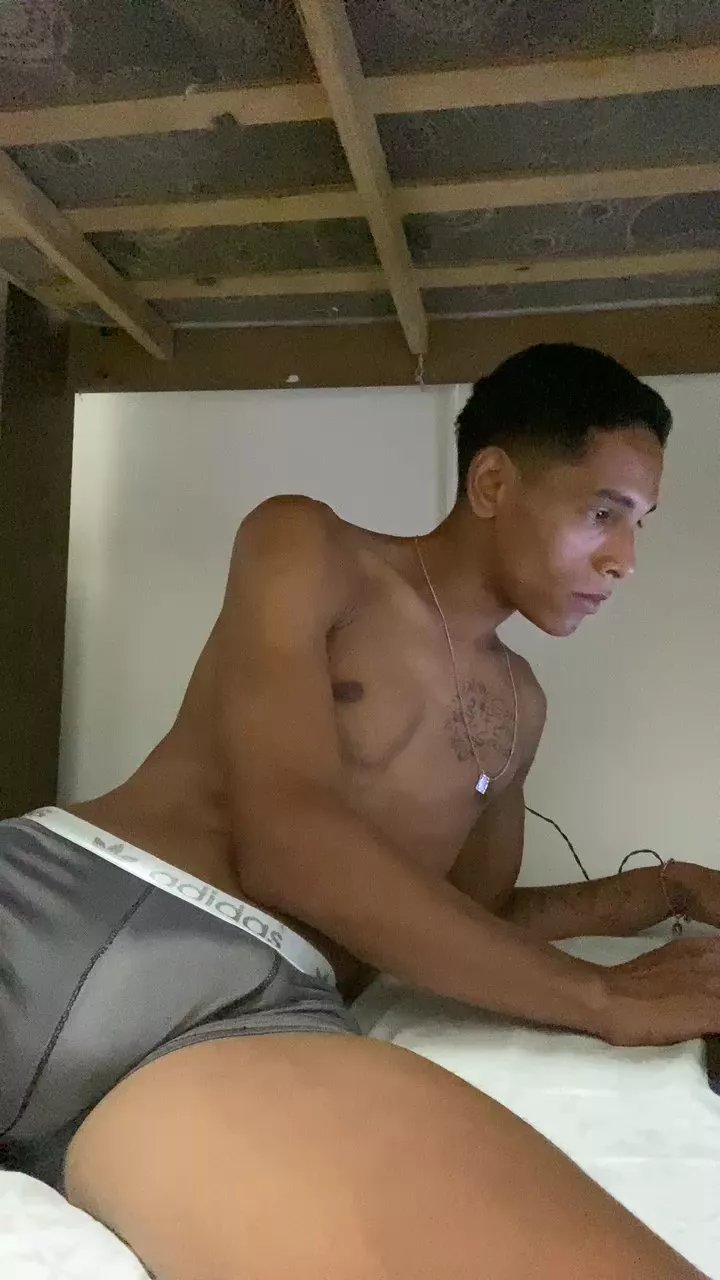 Offline austinbenarte on Cam4