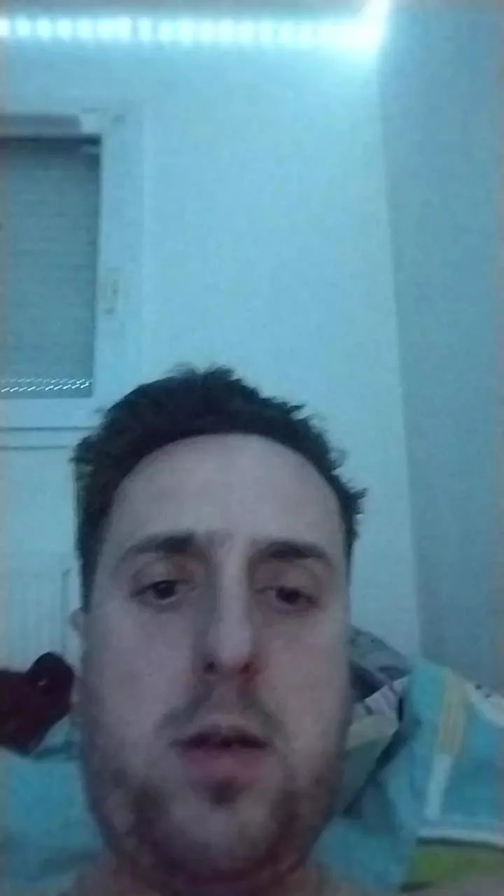 Offline Bambite38 on Cam4