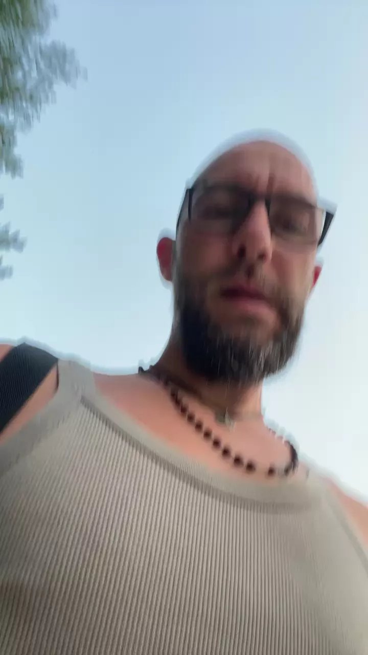 Offline Banansex2040 on Cam4