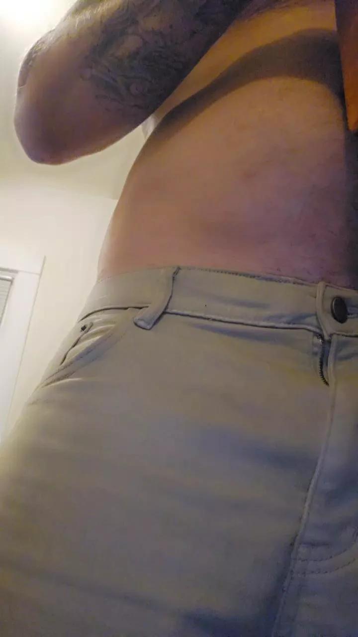 Beardedveteran on Cam4 