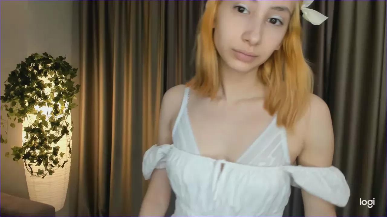 BeatrixBrow on Cam4 