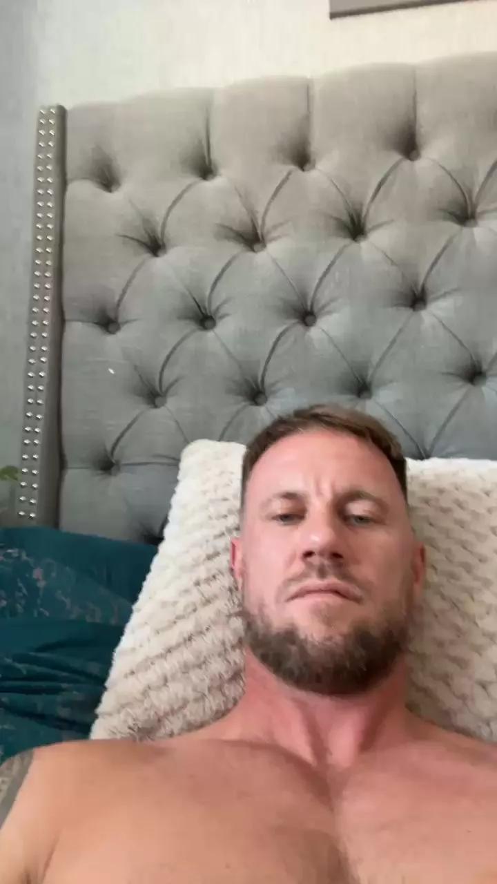 Benjay74 on Cam4 