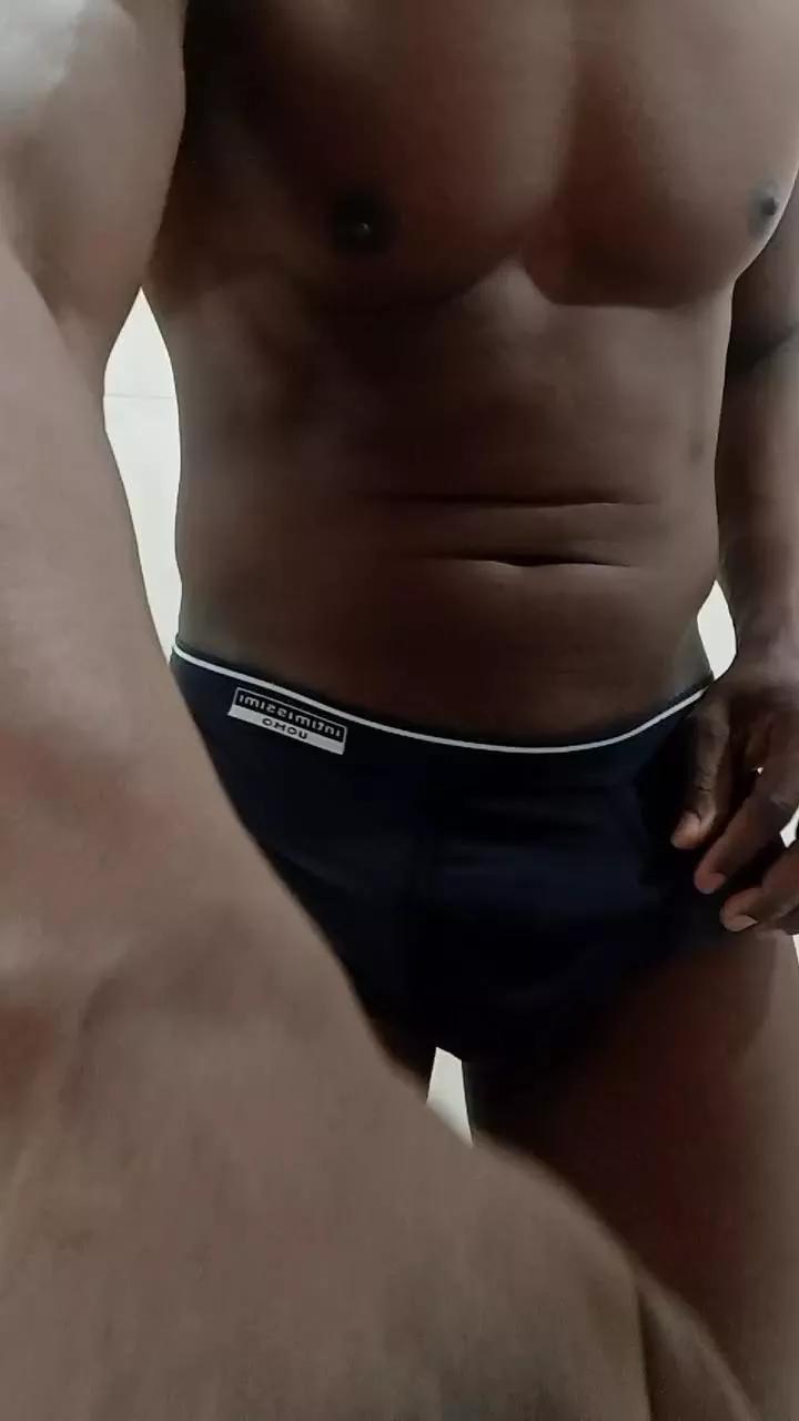 blackhot8 on Cam4 