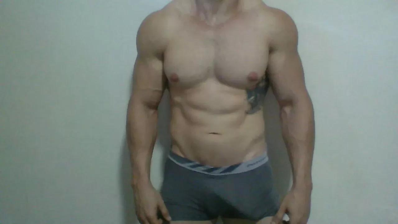 BranquinhoFit on Cam4 