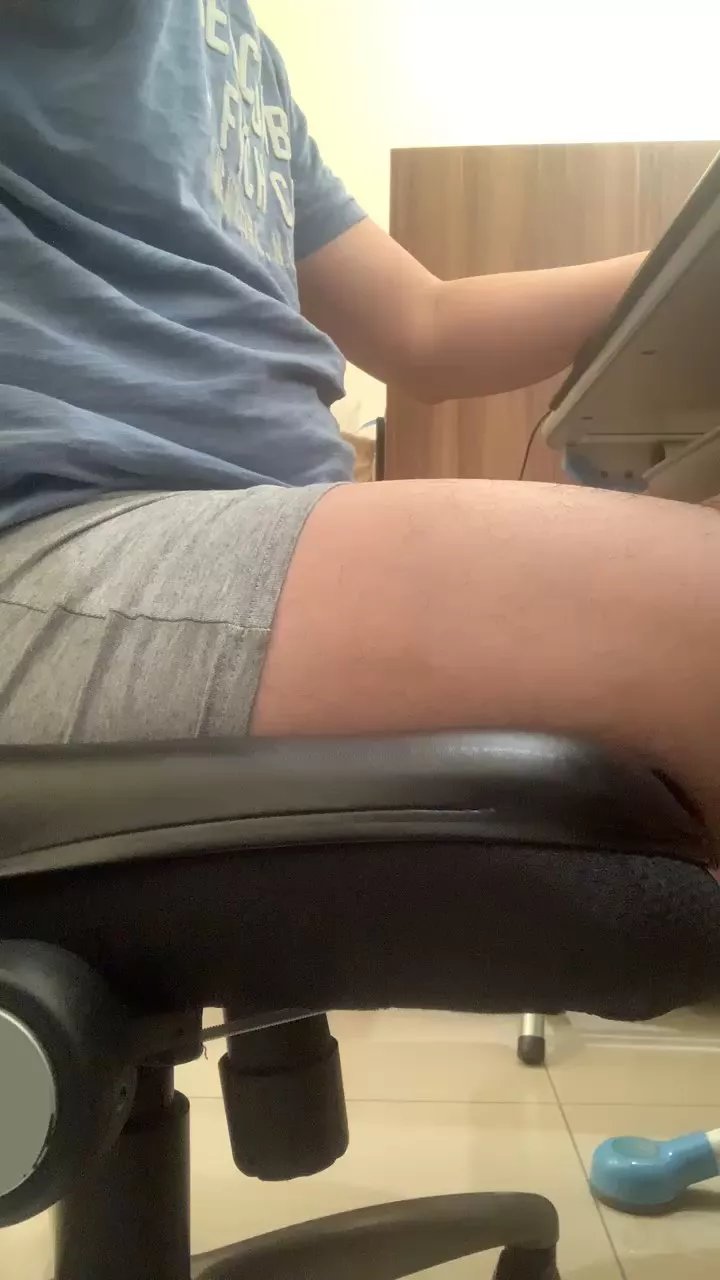 Offline brian242016 on Cam4