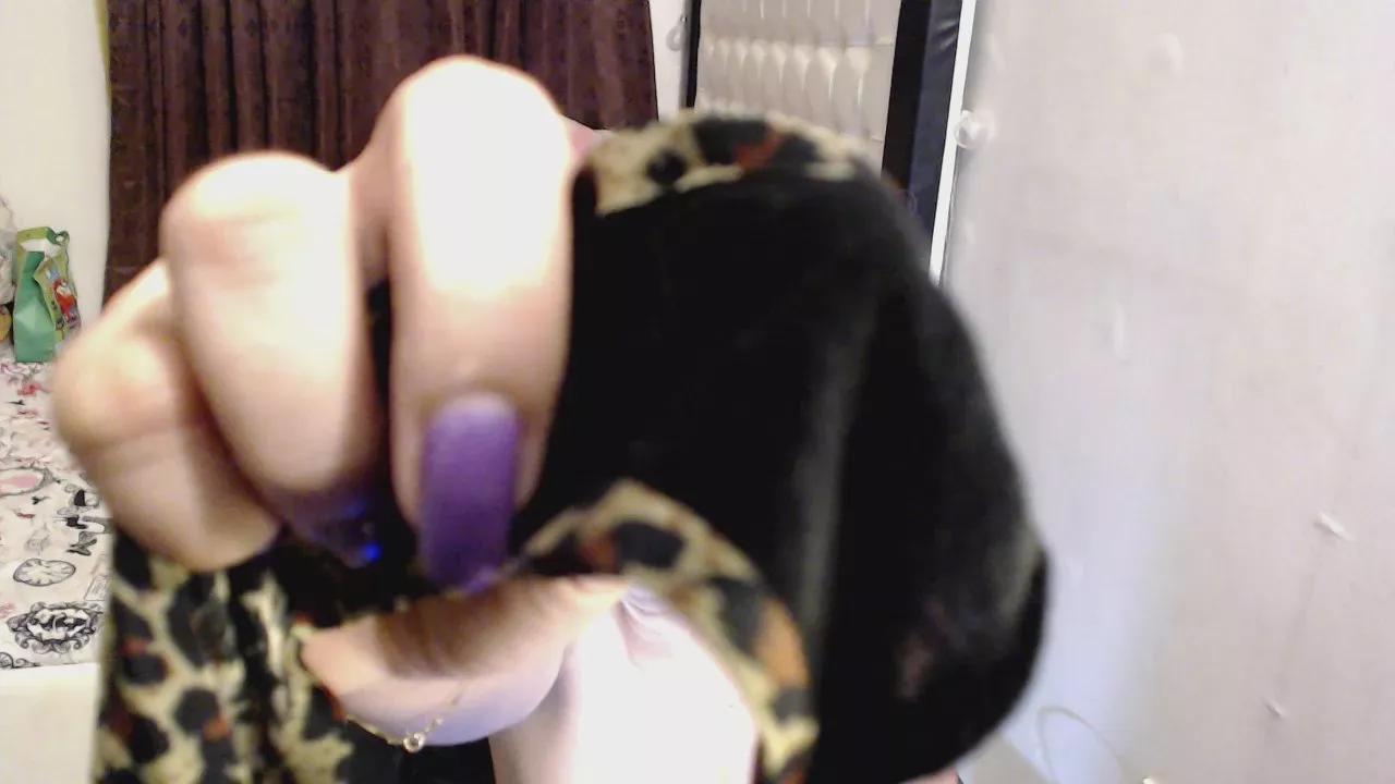 Briana_slut on Cam4 