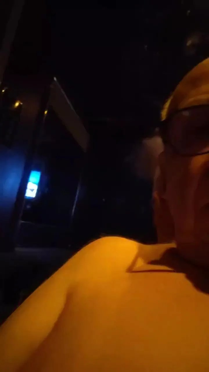 Offline caribane66 on Cam4