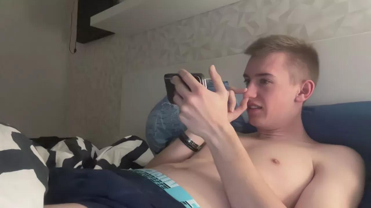 Cedric_bwc on Cam4 