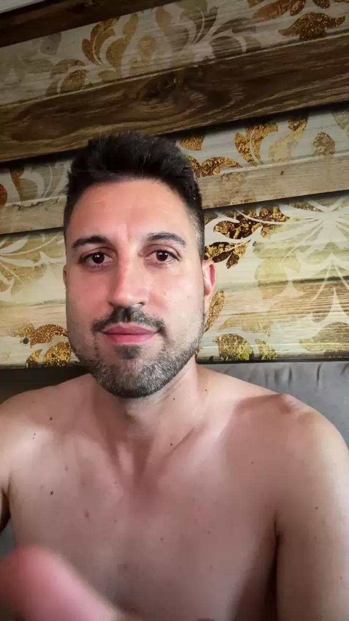 Chicodulce34 on Cam4 