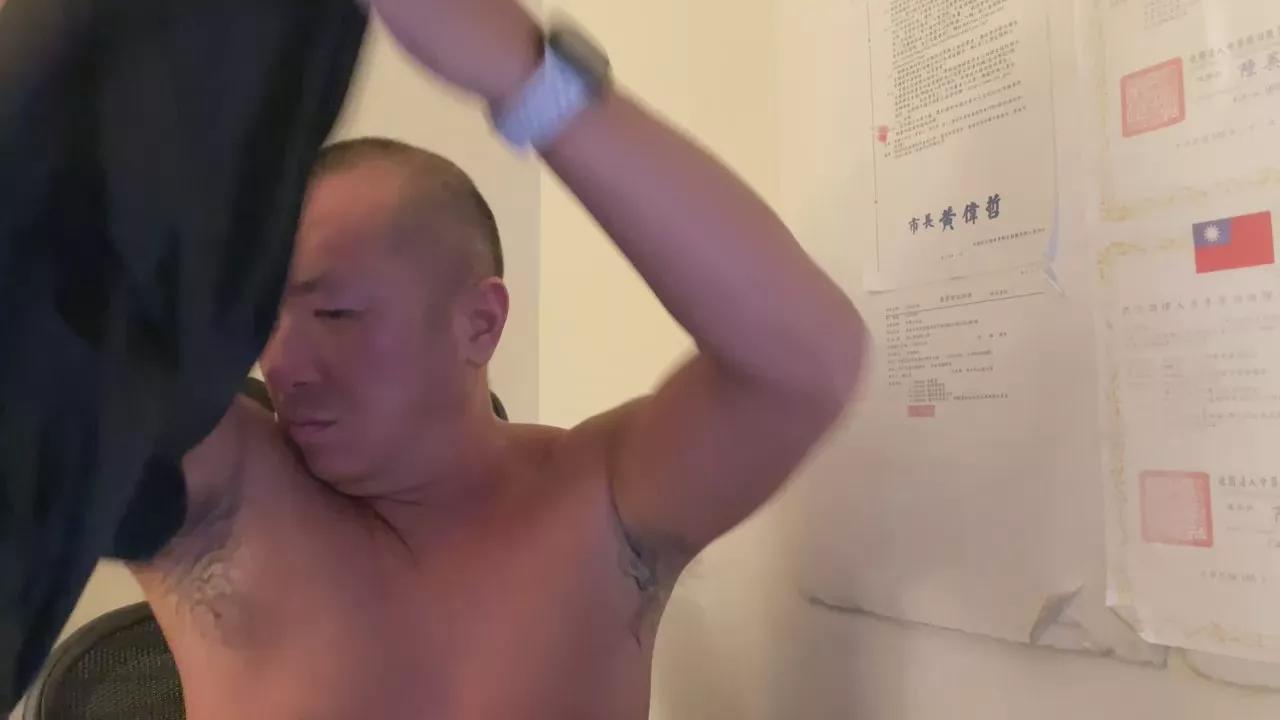 Chih555 on Cam4 