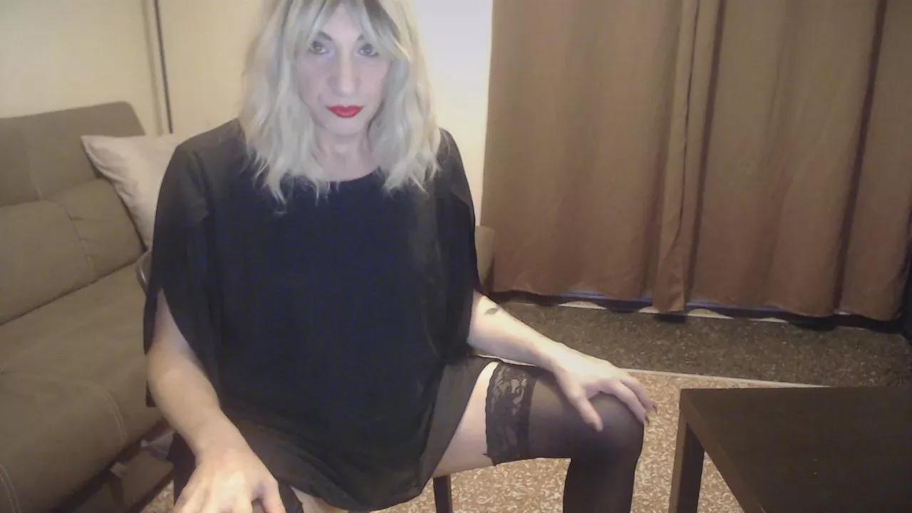 cinziatrav on Cam4 