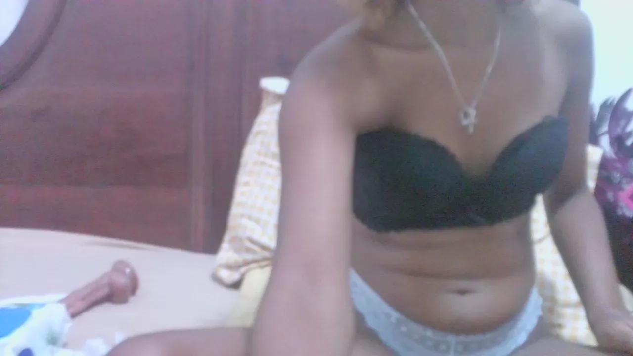 claudia306 on Cam4 