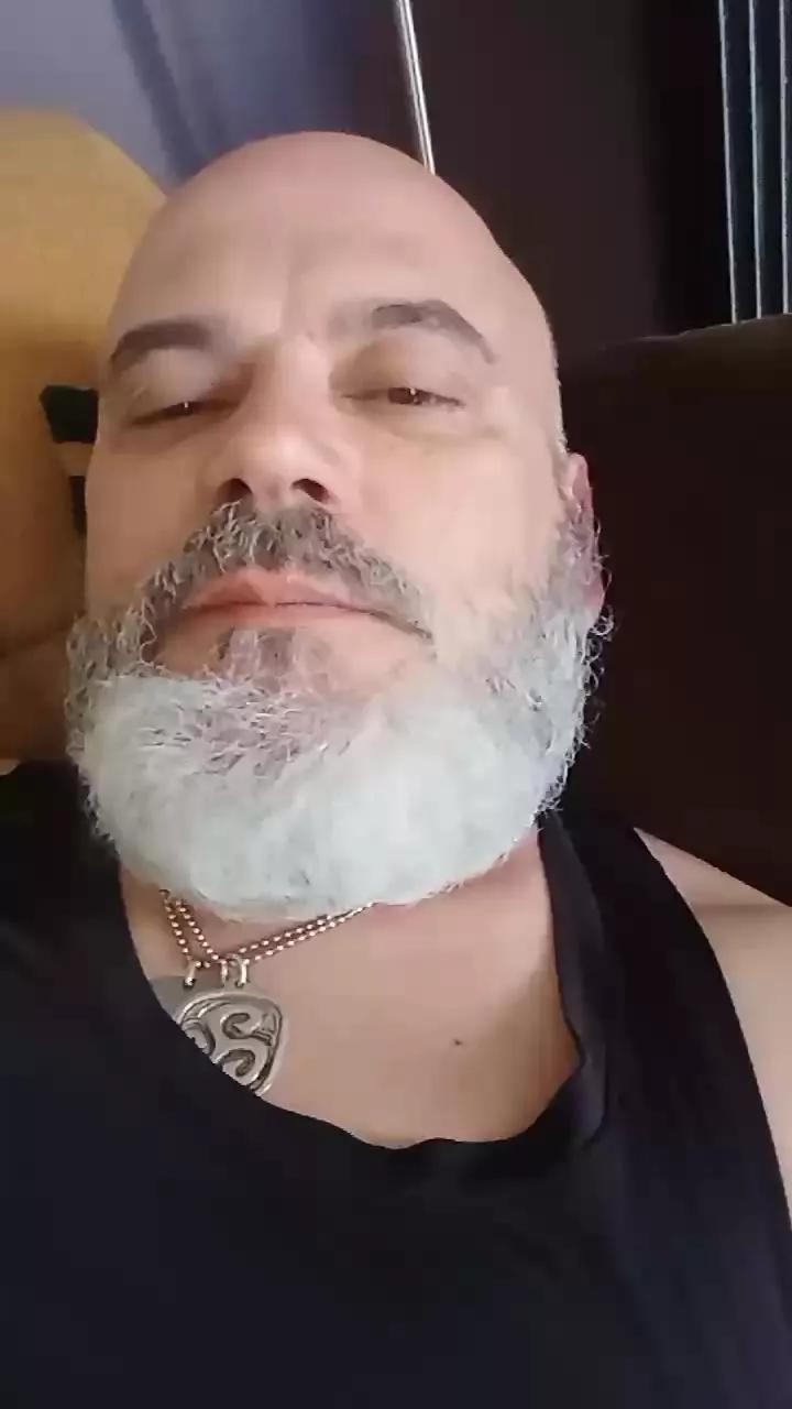 D4DLou1sX on Cam4 