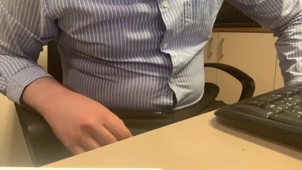 Offline Daddy_lover99 on Cam4