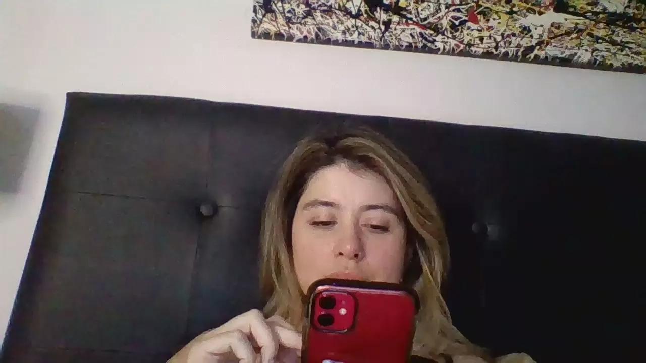 Devilbabi on Cam4 