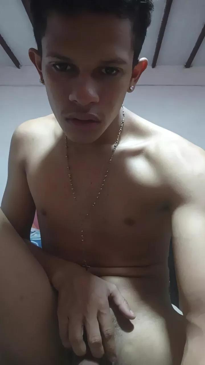 Dirty_fullhappy on Cam4 