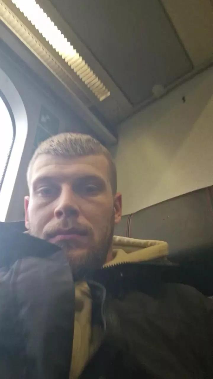Dirtydick95 on Cam4 
