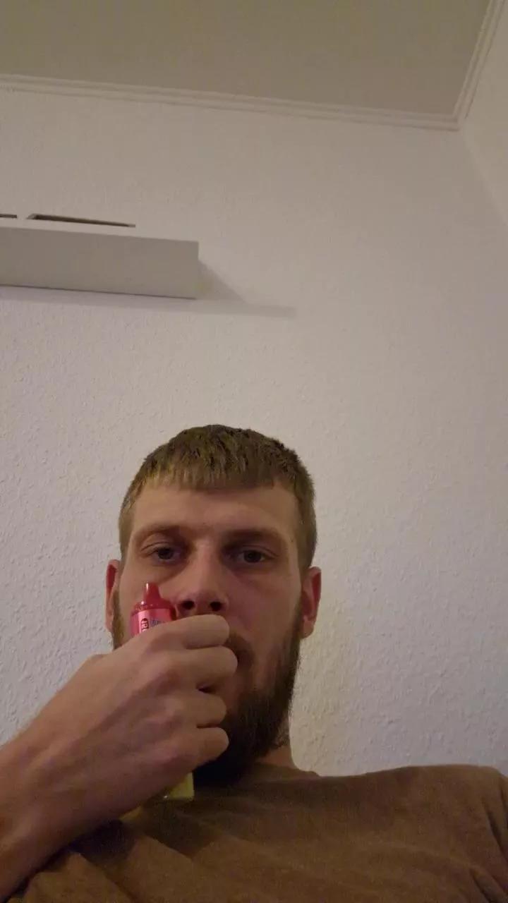 Dirtydick95 on Cam4 