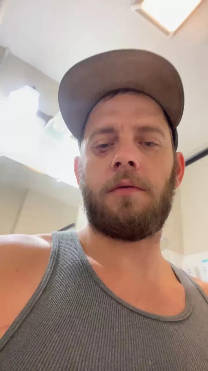 Dr_longDick91 on Cam4 