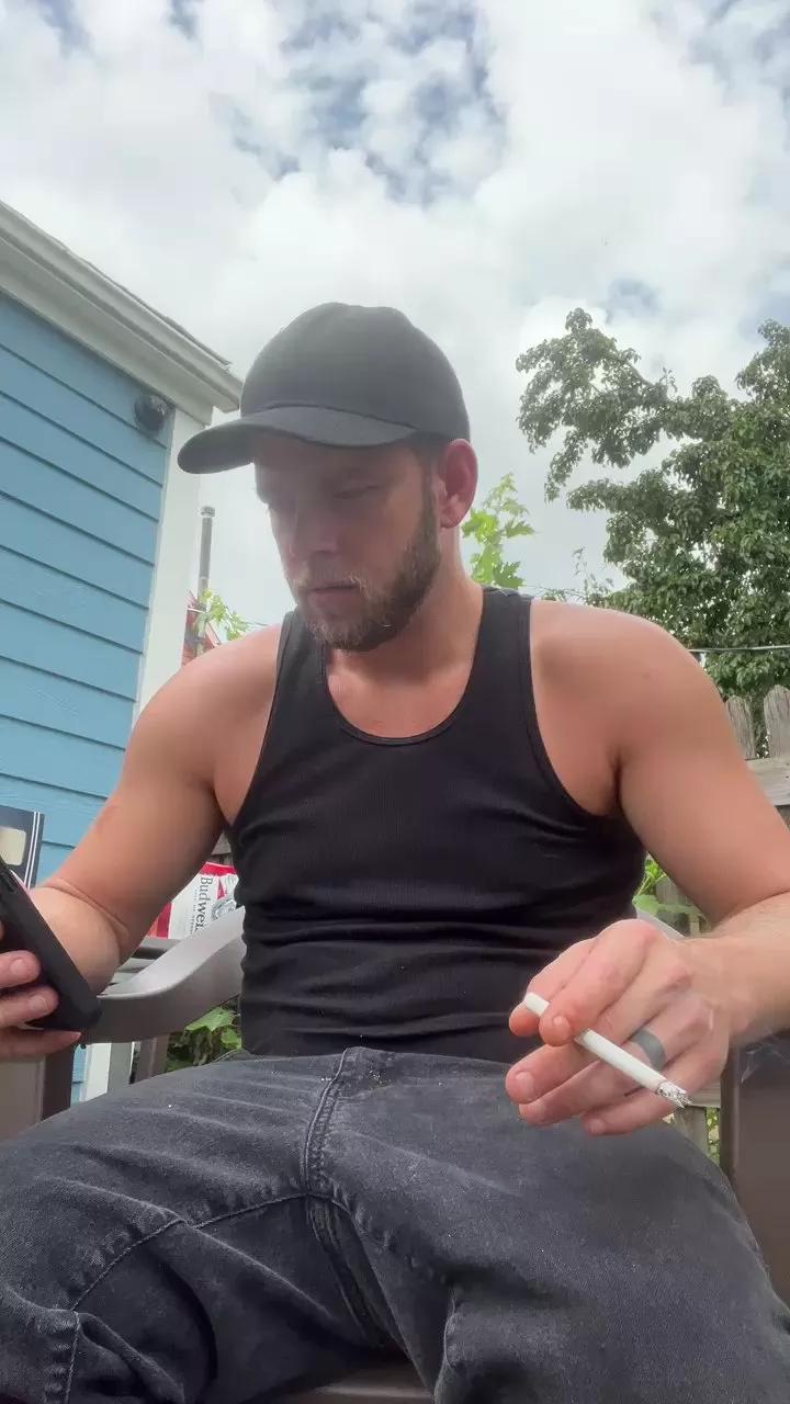 Dr_longDick91 on Cam4 