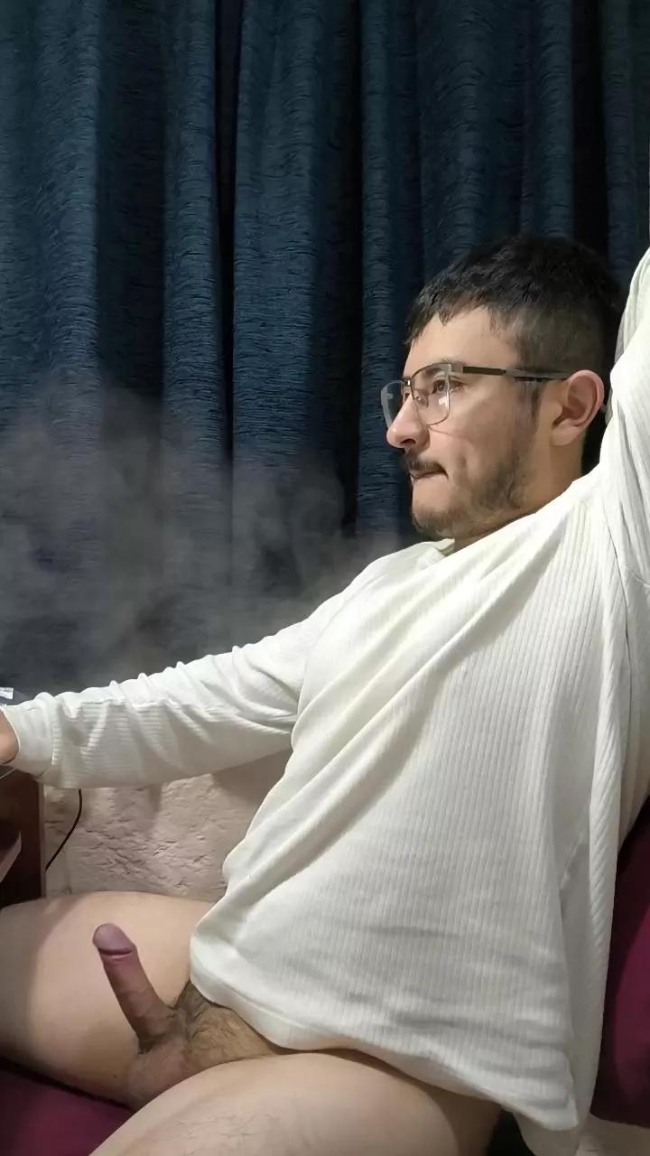 DwyneCooper on Cam4 
