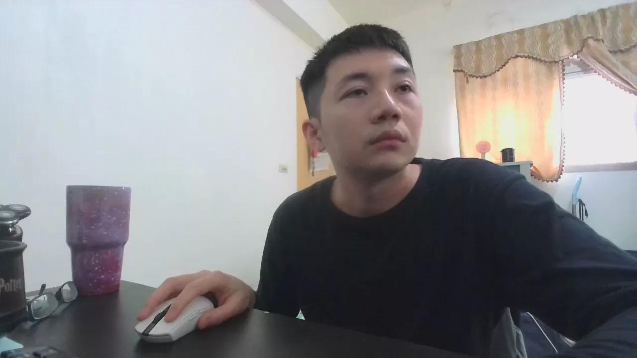 egg019763 on Cam4 