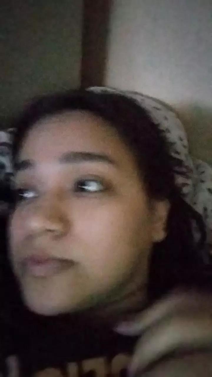 Ella_big on Cam4 