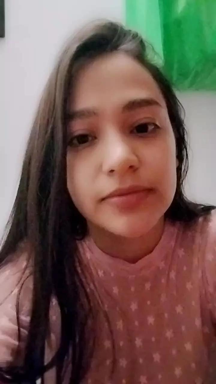 Ella_big on Cam4 