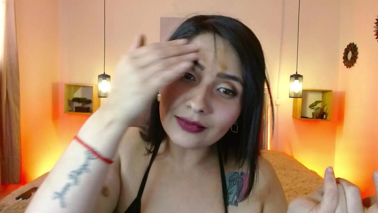 Emily_leinner on Cam4 