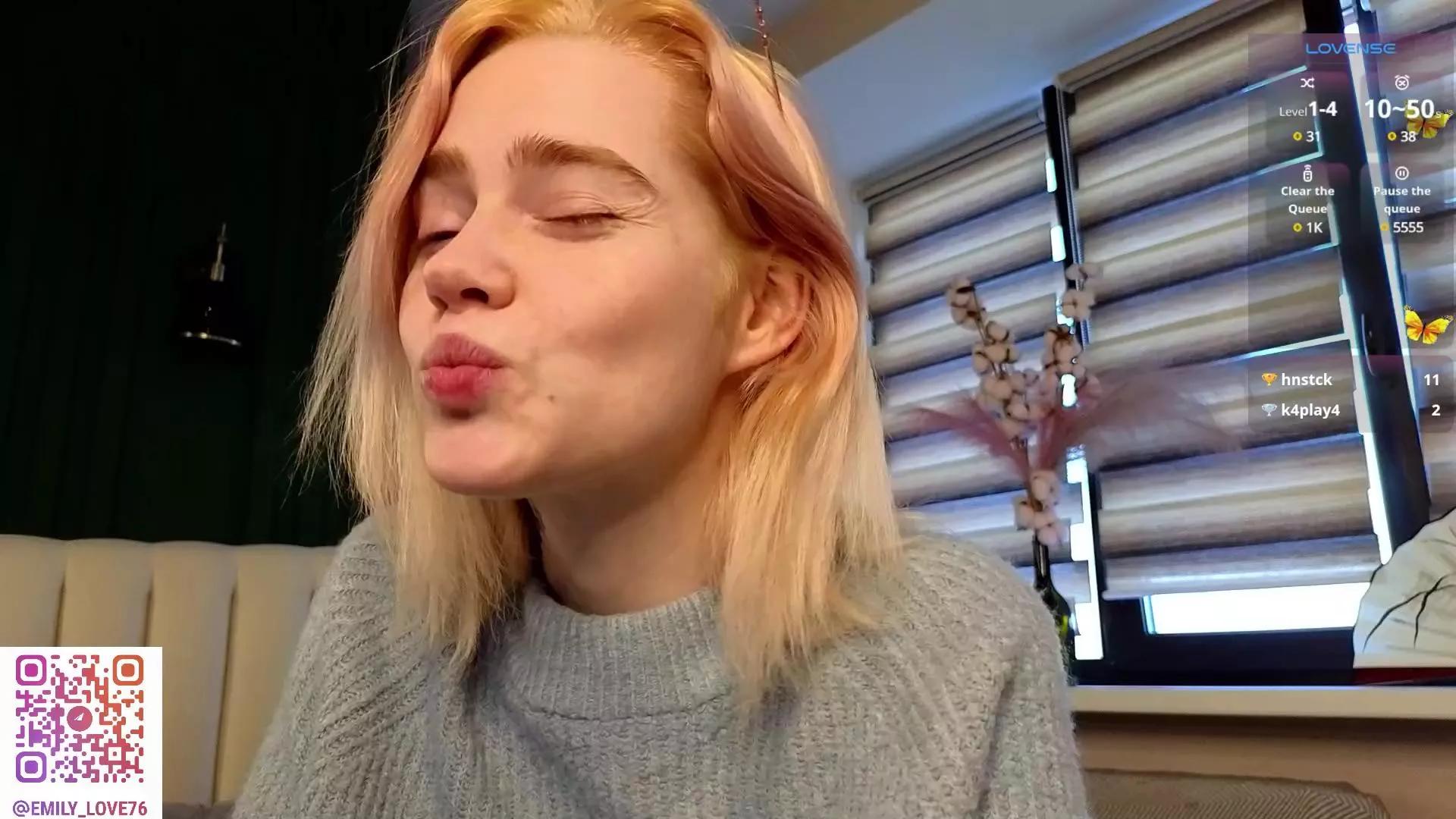 ErlineDarr on Cam4 