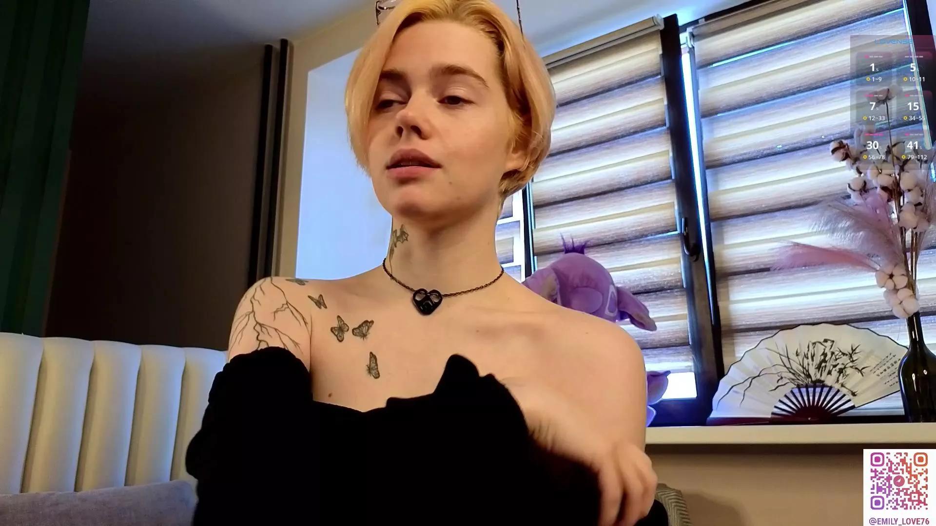 ErlineDarr on Cam4 