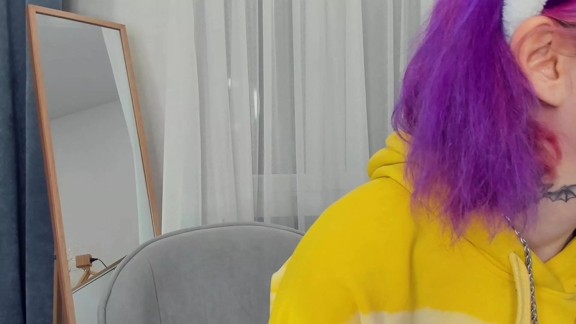 ErlineDarr on Cam4 