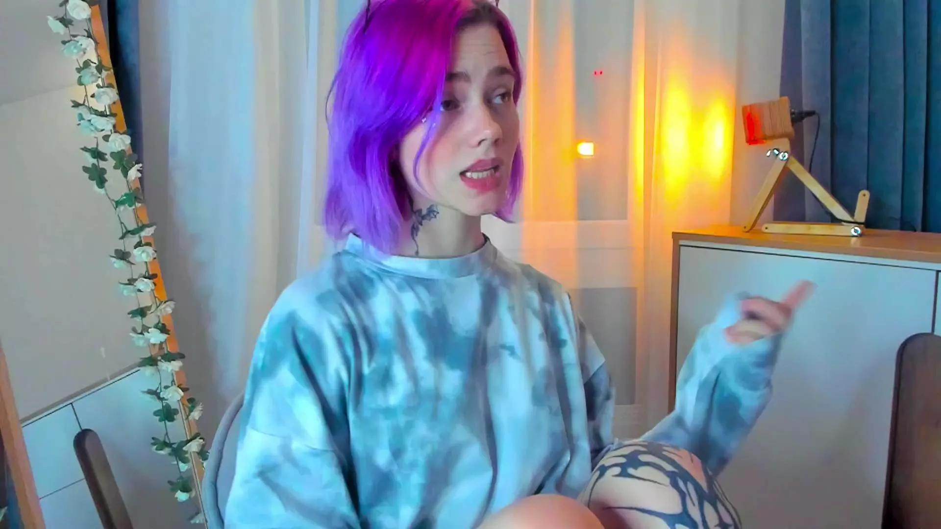 ErlineDarr on Cam4 