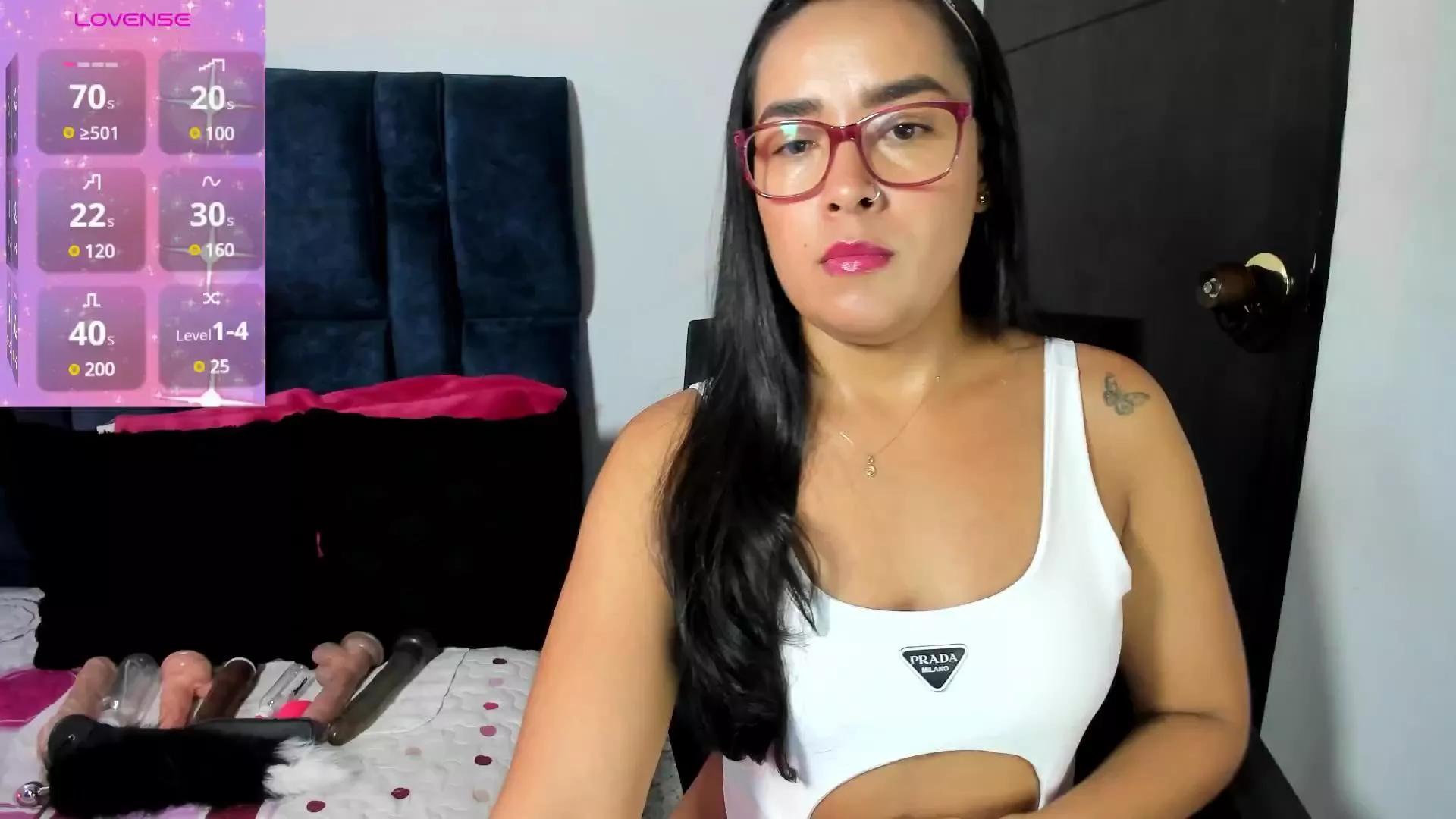 Fiorela_Ocean on Cam4 