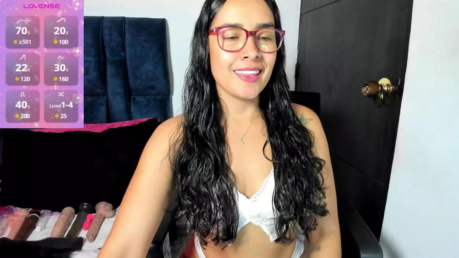 Fiorela_Ocean on Cam4 