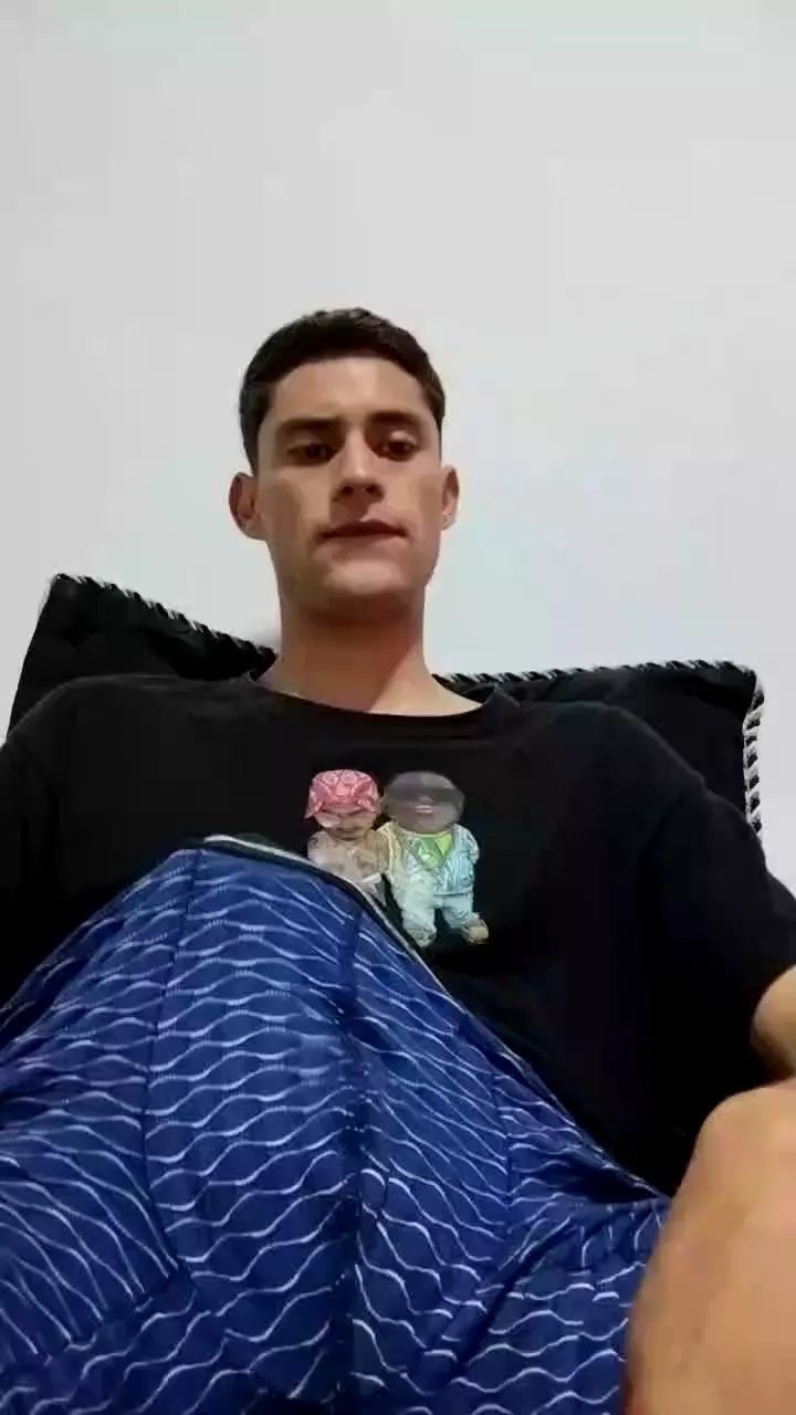 Offline Flaco20x on Cam4