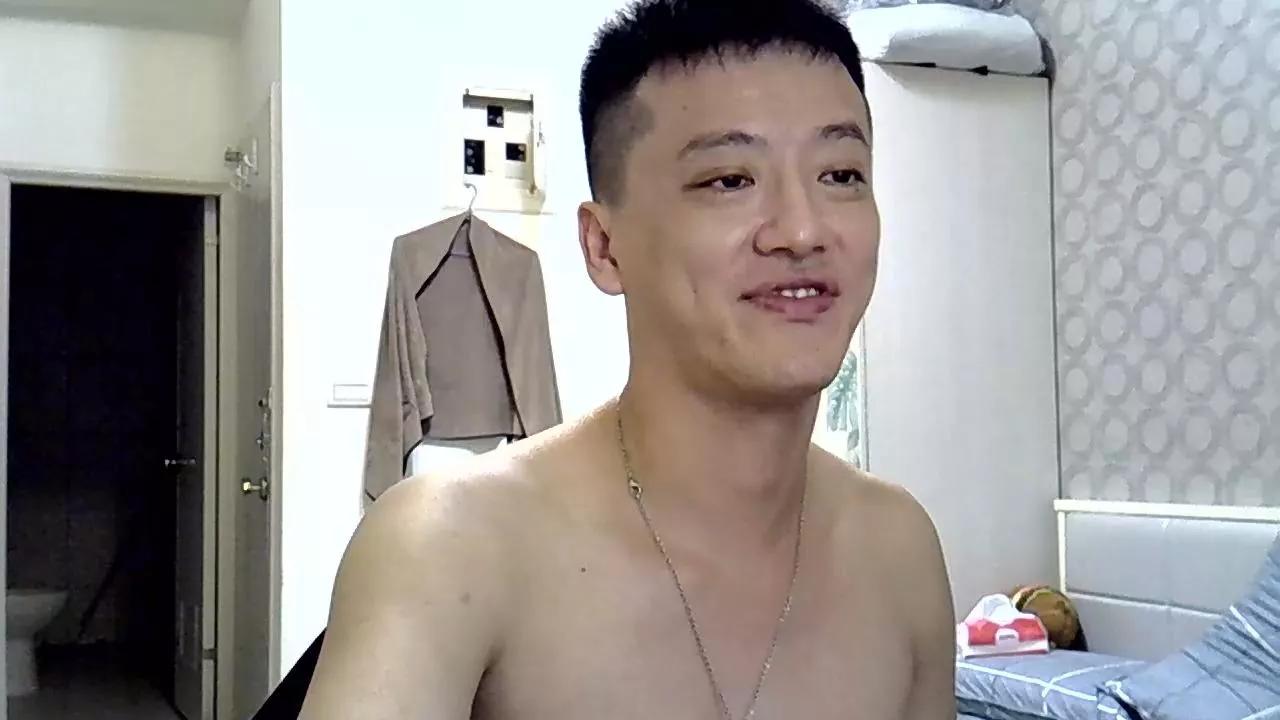 fuckmaki0324 on Cam4 