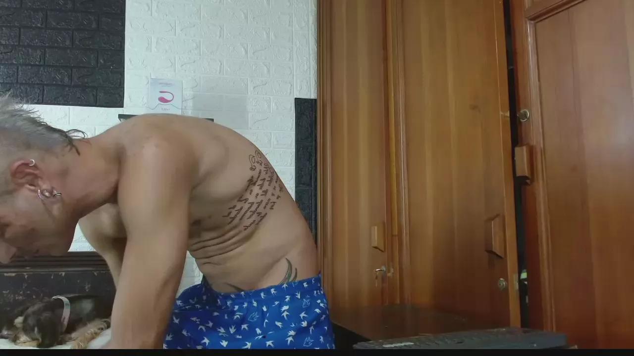 GeorgeBigDick on Cam4 