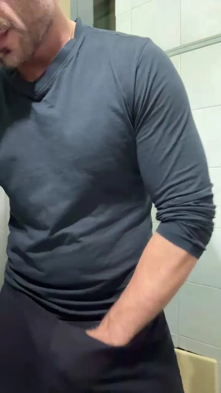 Offline giovan2020 on Cam4