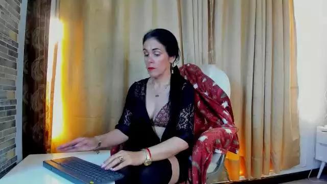 girasol_walton on Cam4 