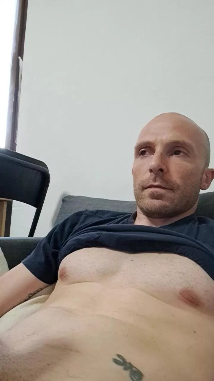 Offline Gnaro90 on Cam4