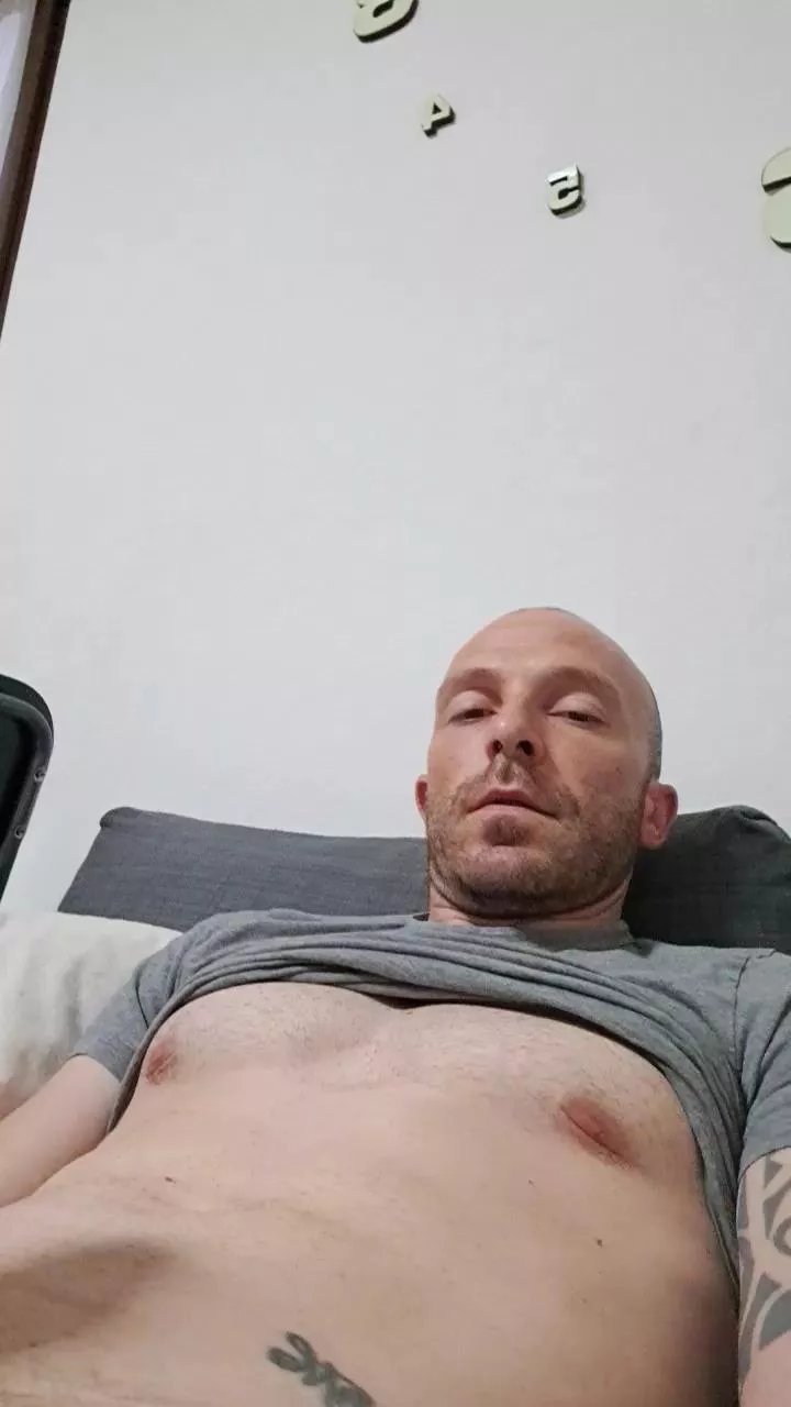 Offline Gnaro90 on Cam4