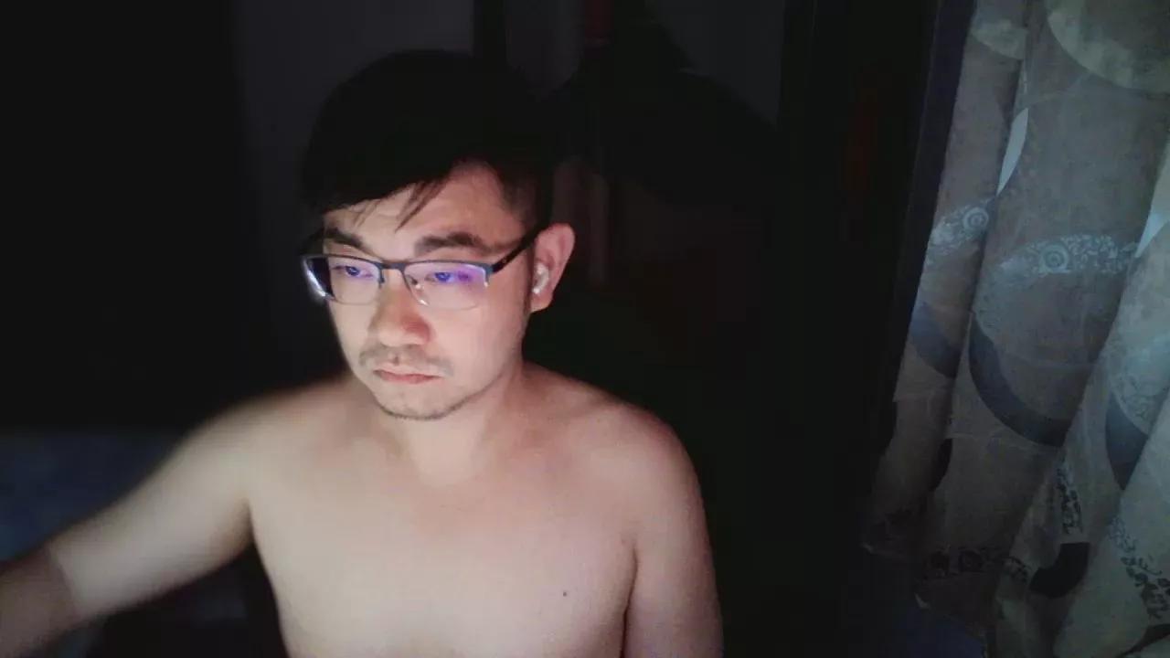 gogodoggo on Cam4 